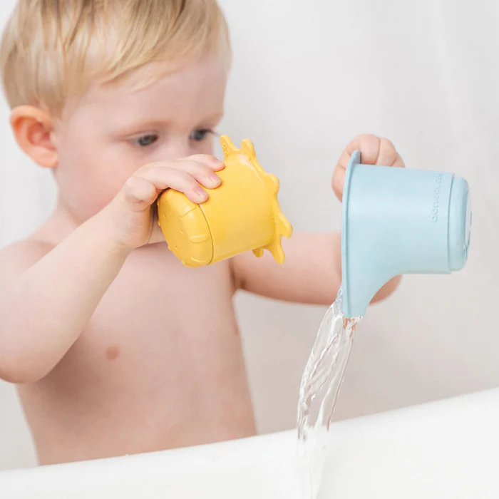 Water-play-and-stacking-cups-3-pcs-Elphee-Colour-mix-12-LS