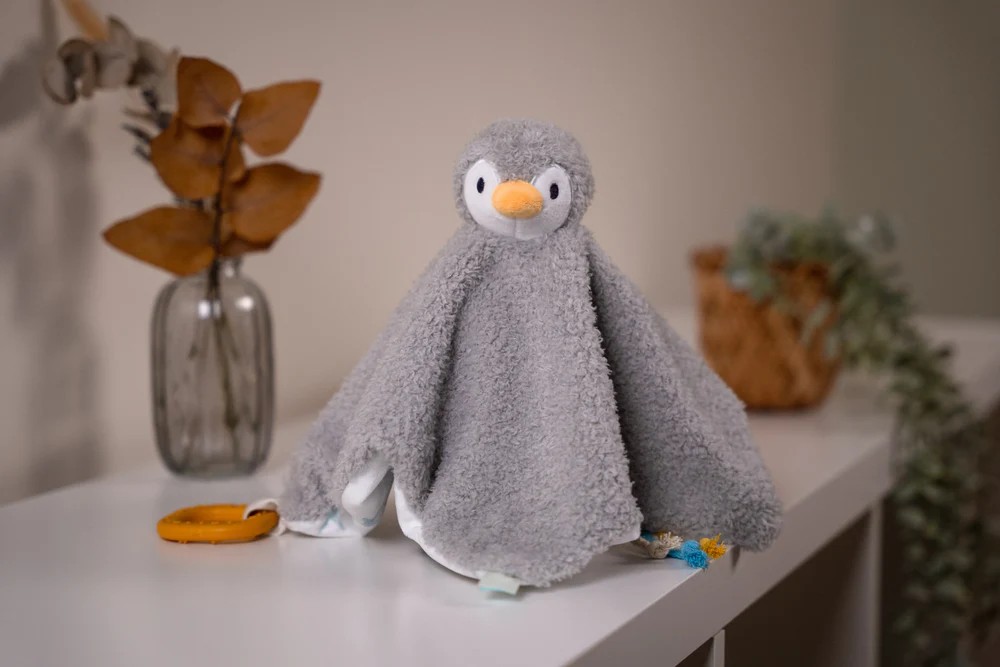 comforter-penguin-2