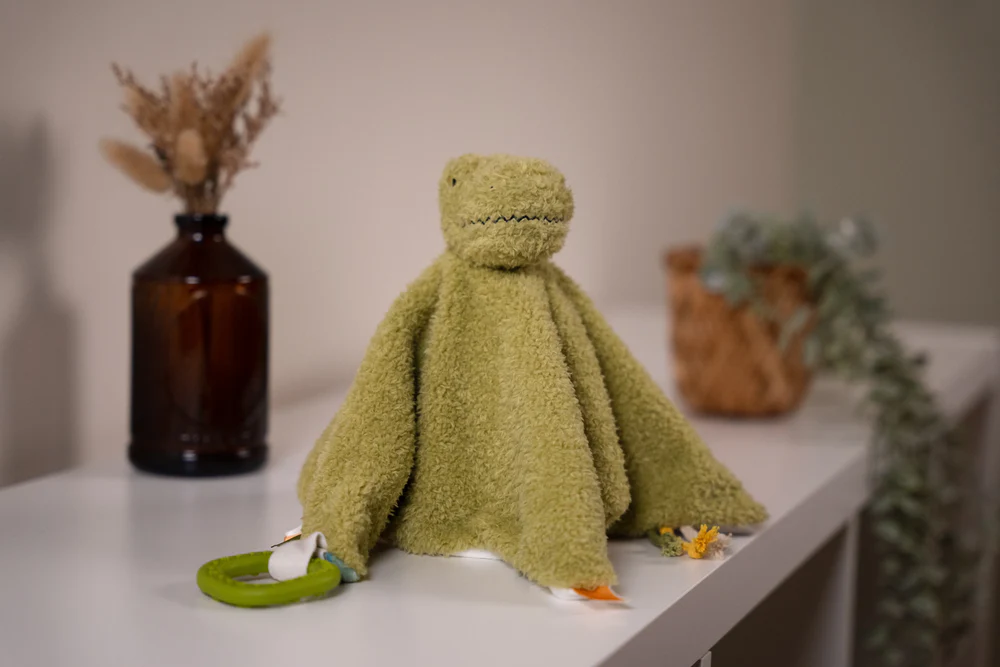 comforter-tyrannosaurus-2