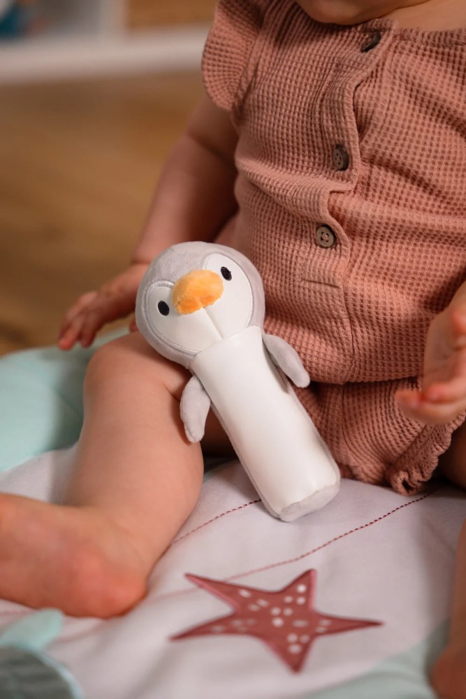 squeaker-penguin-4